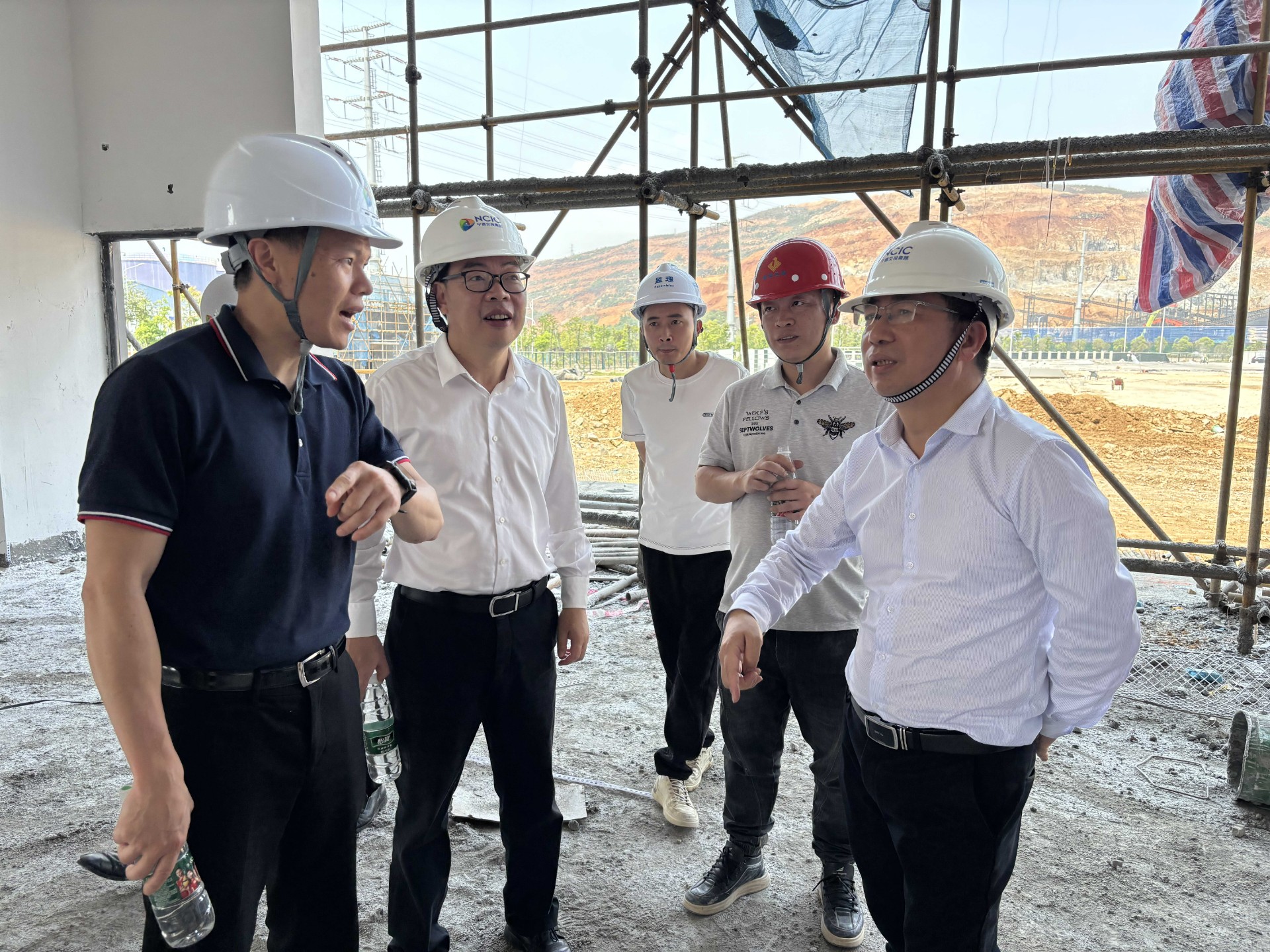 市js1996官网集团向导深入市js1996官网项目开展五一节前清静检查，赖海澜拍摄2_new.jpg